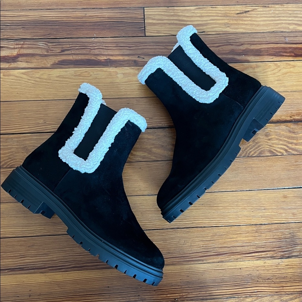 NWOT ANN TAYLOR Cozy Black Suede Faux Shearling/Sherpa Lug Sole Boots - 9.5